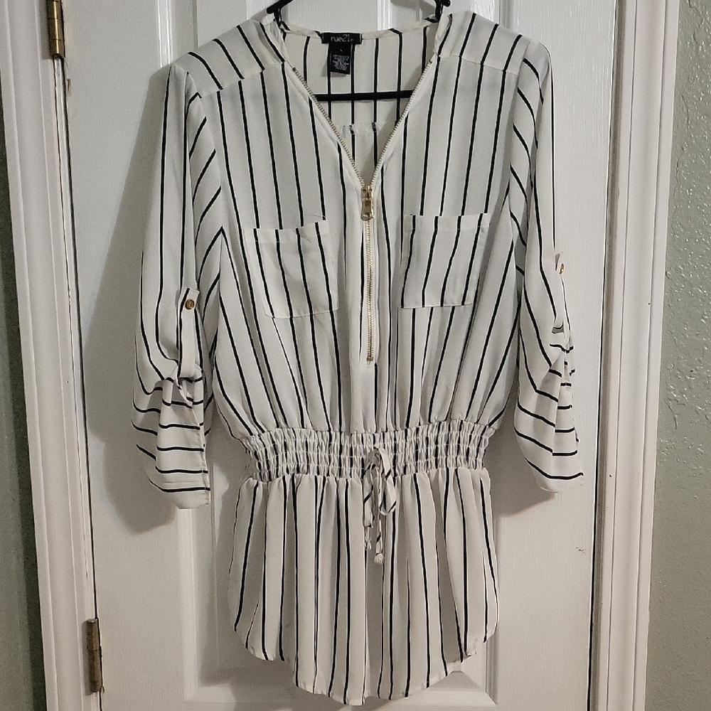 Rue21 Black and White Top